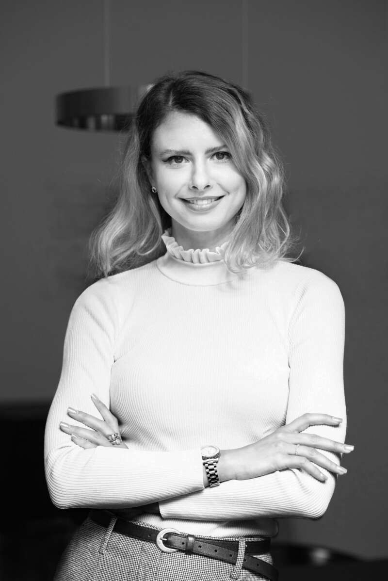 OA Daria Suharschi